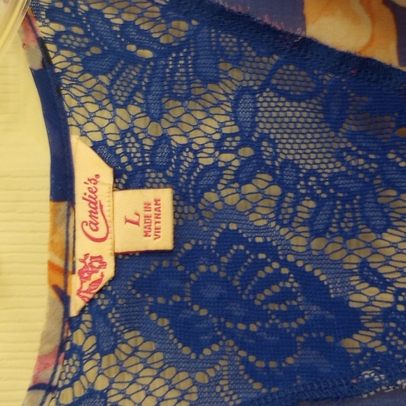 Top - Picture 3 of 4